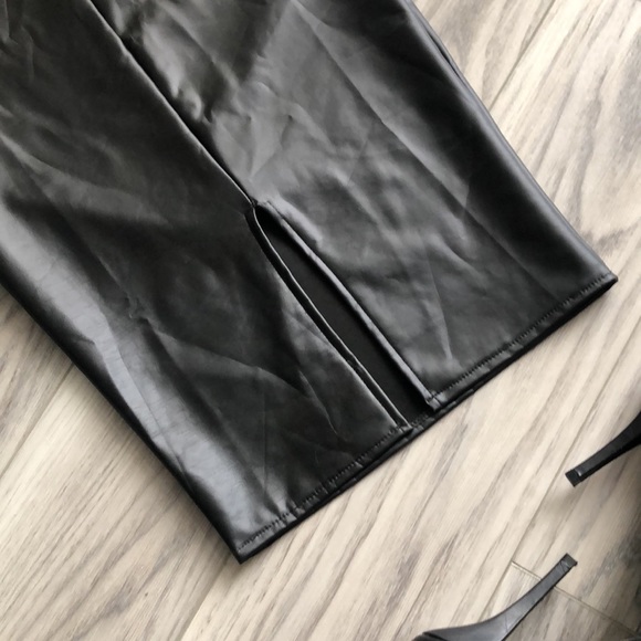 Vegan 🖤 Black Leather Dress - Picture 9 of 9